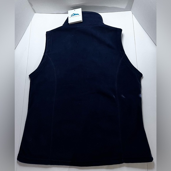 Tri-Mountain Women's Navy Fleece Vest with Snowflake Embroidery Medium - Picture 2 of 5